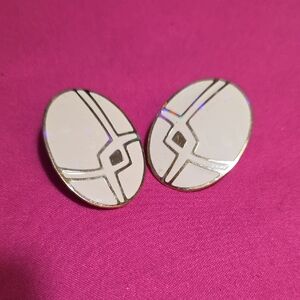 White and Gold Oval Earrings